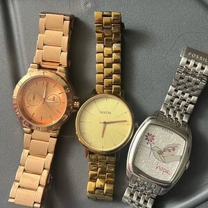 Watch lot - needs batteries Fossil, Nixon, and Rose Gold Watches.